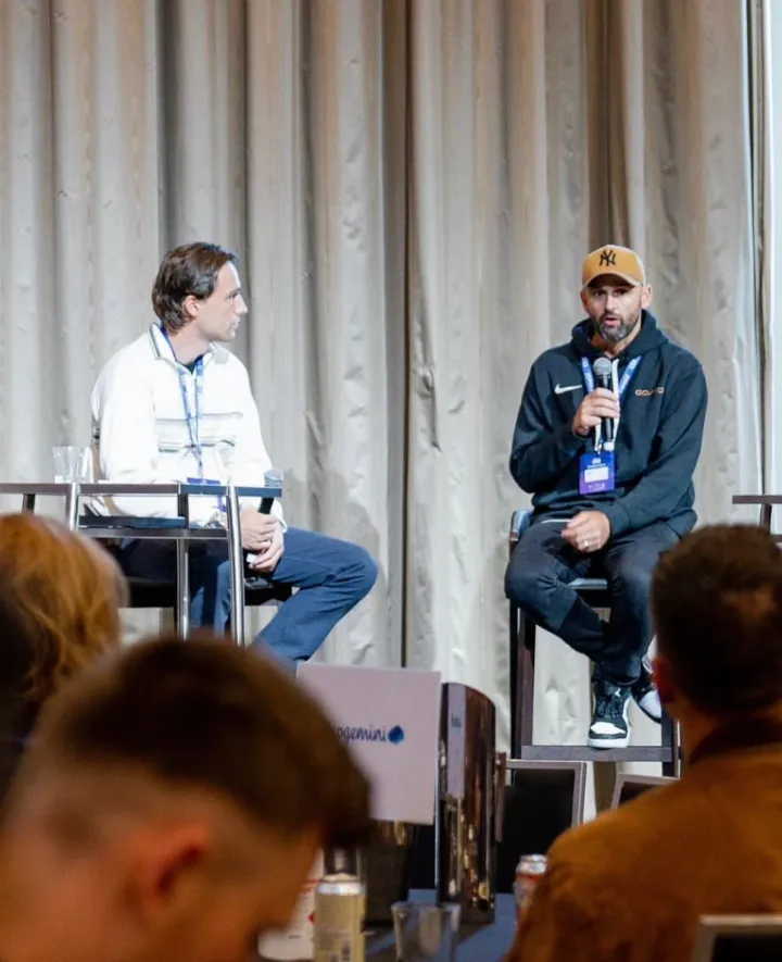 Louis in conversation with Nathan Lyon on stage